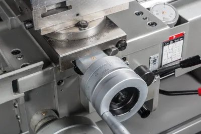 Фото JET GHB-1330A DRO Токарно-винторезный станок в интернет-магазине ToolHaus.ru