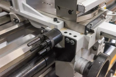 Фото Токарно-винторезный станок STALEX CM6241/1000 в интернет-магазине ToolHaus.ru
